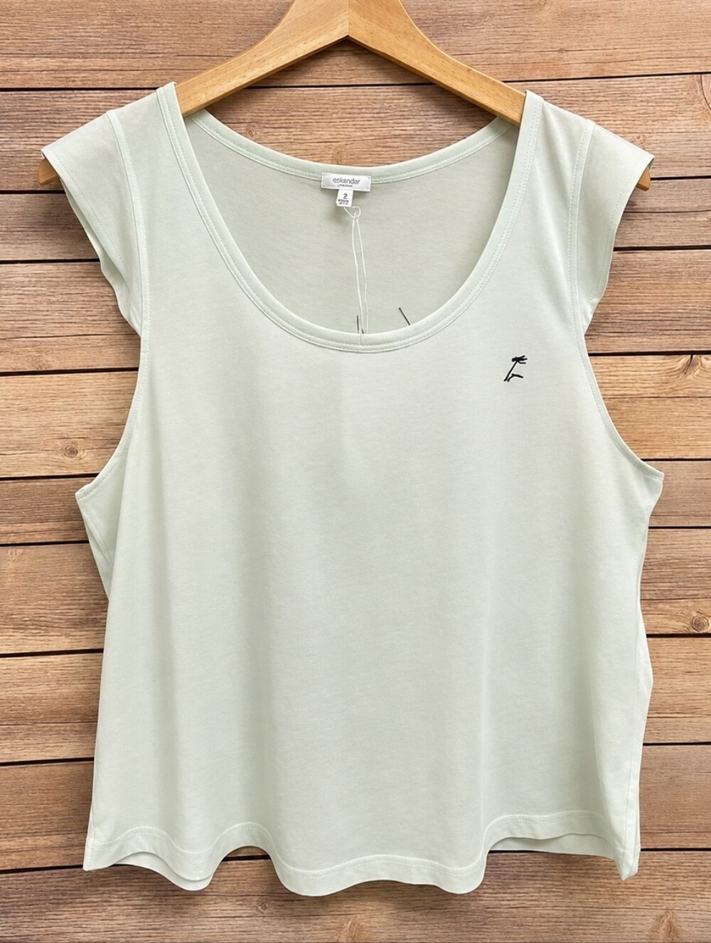 Tavik Minimalist Lounge Clean Girl Pastel Sleeveless Lightweight Top Size Medium - Picture 1 of 5
